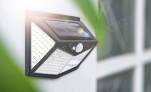 Lampu LED dengan Sensor Gerak Tenaga Surya